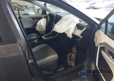 2025 Toyota Rav4 Xle z USA, uszkodzony, nr VIN 2T3W1RFV5SC330991